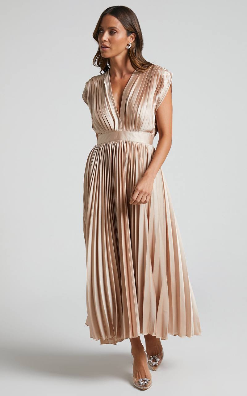 Robe plissée champagne